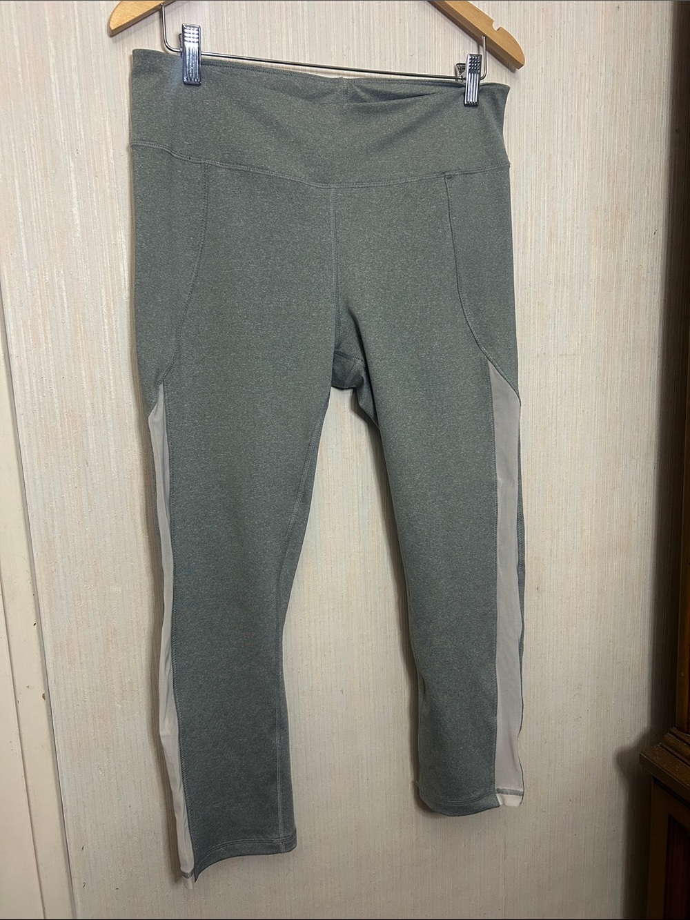 Women’s Satva Active Large Capri Leggings Light Gray with White Mesh Side Panels